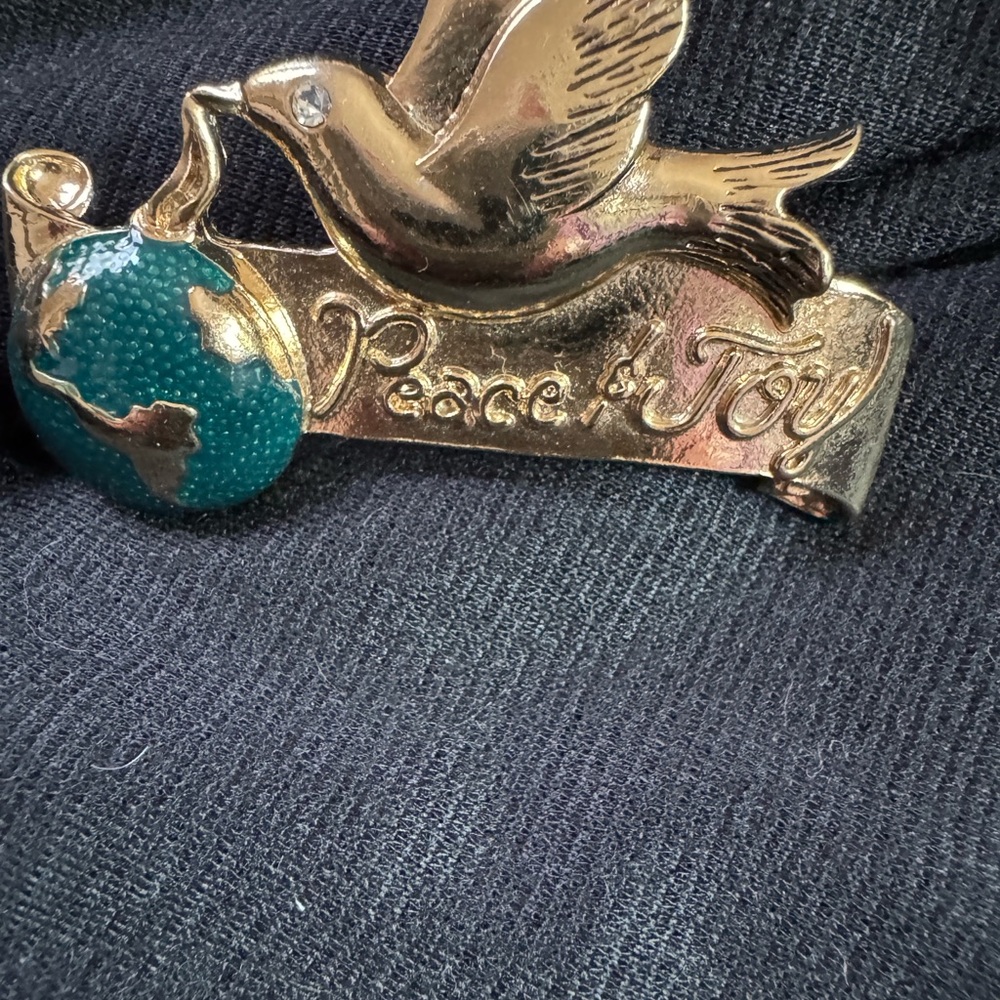 NWT.  NAPIER PEACE and JOY  Gold and Green DOVE BROOCH VINTAGE - Picture 3 of 5